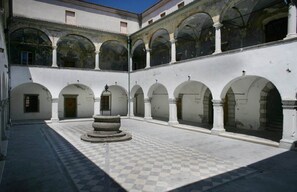 Classic-Apartment, 3 Schlafzimmer | Blick von der Unterkunft