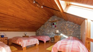 Room - Renovated Farmhouse From 1832 With Beautiful View of Winter Sports Area (Vielsalm)