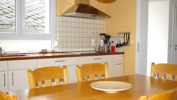 Rumah Comfort, 3 kamar tidur | Dapur pribadi | Lemari es, microwave, oven, dan mesin pencuci piring