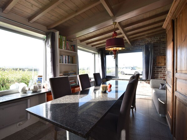 Dining - Appealing Chalet in Westouter With Garden (Heuvelland)