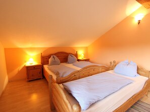 Comfort Apartment, 2 Bedrooms | 2 bedrooms, bed sheets - Vintage Apartment With Sauna in Hopfgarten (Hopfgarten im Brixental)