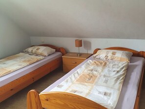 Classic House, 5 Bedrooms | 7 bedrooms, individually furnished, bed sheets