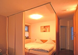 1 soveværelse, individuel indretning, sengetøj
