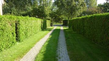 Nhà phong cách cổ điển, 2 phòng ngủ | Vườn