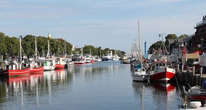 Modernly Furnished Holiday Home Near the Beach