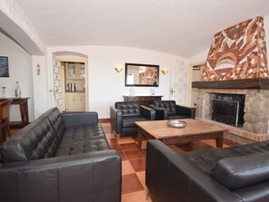 DVD player - Plush Villa in Platja D'aro Catalonia With Pool (Castell-Platja d'Aro)