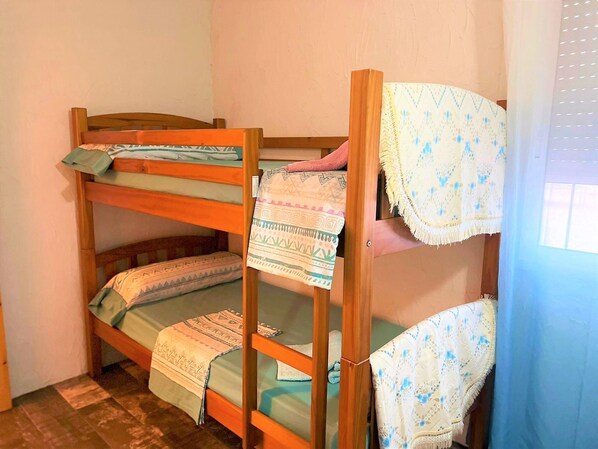 Classic House, 4 Bedrooms | 3 bedrooms, individually furnished, bed sheets