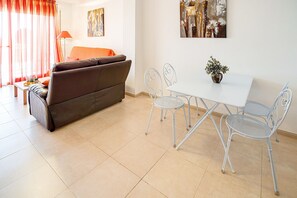 Classic Apartment, 2 Bedrooms | Living room