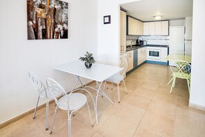 Køleskab, mikrobølgeovn, ovn, opvaskemaskine