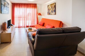 Classic Apartment, 2 Bedrooms | Living room