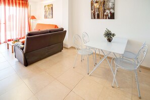 Classic Apartment, 2 Bedrooms | Living room - Comfortable Apartment at Only 100 Metres From the sea (Amposta)