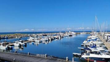 Classic-Apartment, 3 Schlafzimmer | Blick von der Unterkunft