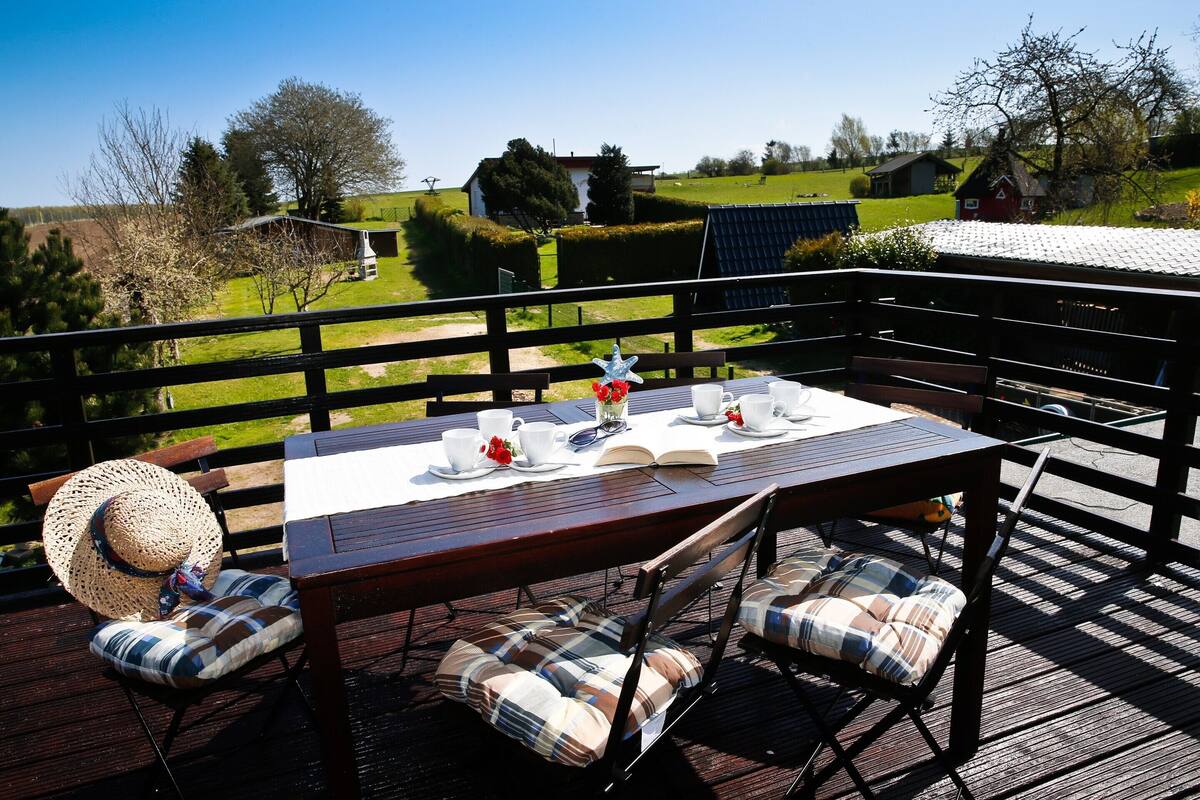 Classic Apartment, 3 Bedrooms | Balcony