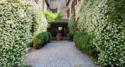 Chic Farmhouse in Asciano Italy With Swimming Pool