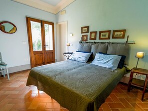 Hus Comfort - 2 sovrum | 5 sovrum, unika möbler och sängkläder