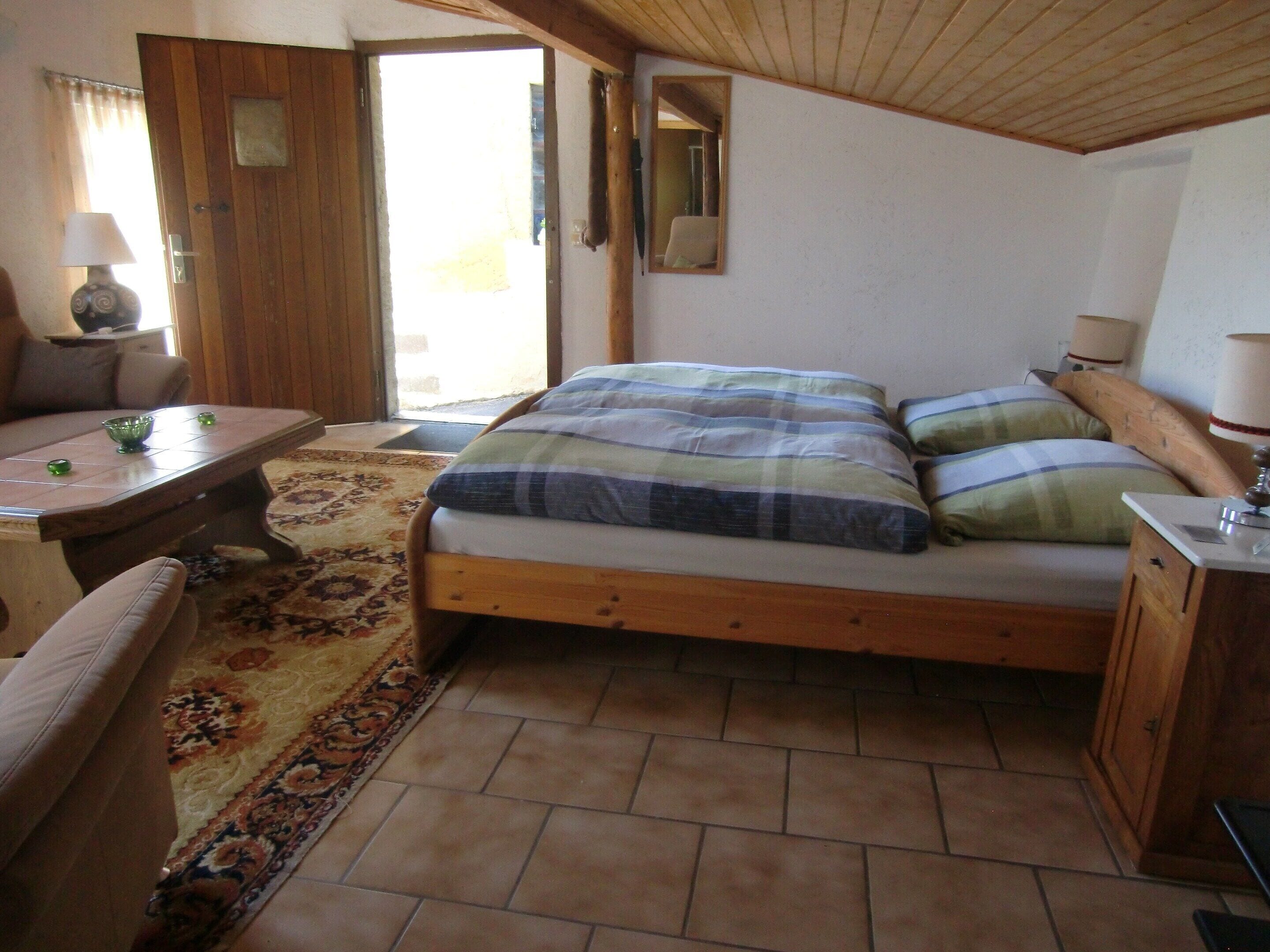 Classic-Apartment, 1 Schlafzimmer | 3 Schlafzimmer, individuell eingerichtet, Bettwäsche