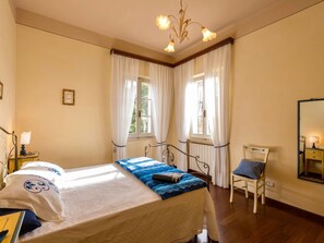 经典独立别墅, 4 间卧室 | 7 多间卧室、特色家居、床单