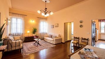 Klassiek huis, 4 slaapkamers | Woonkamer