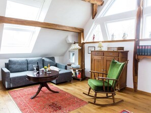 Classic Apartment, 2 Bedrooms | Living room