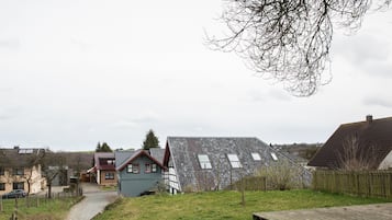 Classic Apartment, 2 Bedrooms | Garden