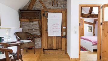 Classic Apartment, 2 Bedrooms | Living room