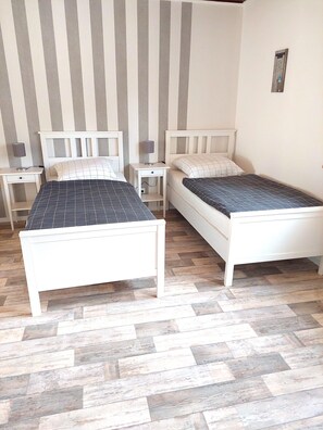 2 bedrooms, bed sheets