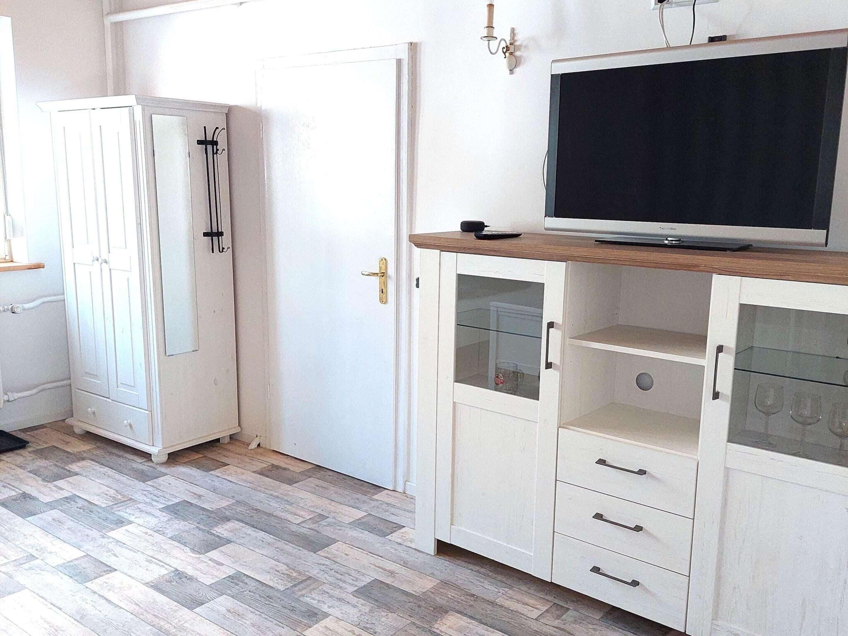 Classic Apartment, 1 Bedroom | Living room