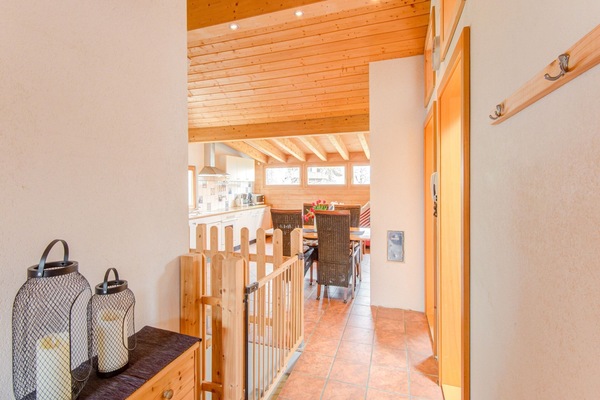 Classic Apartment, 2 Bedrooms | Dining