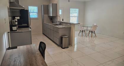 2BD-RemoteWork-Extd Stay Discounts-PetsOK-Central