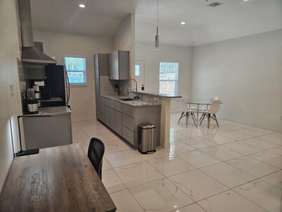 2BD-RemoteWork-Extd Stay Discounts-PetsOK-Central