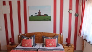 3 chambres, ameublement personnalisé, draps fournis