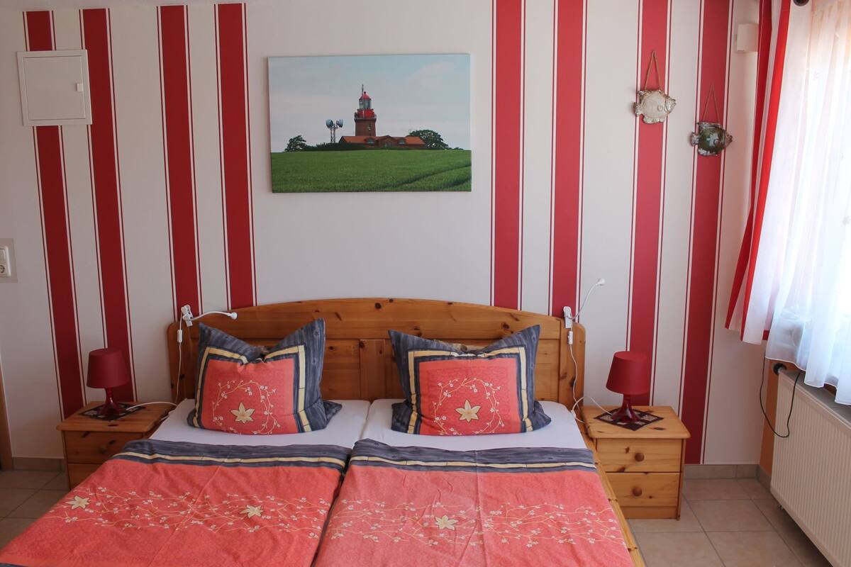 3 bedrooms, individually furnished, bed sheets
