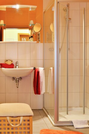 Classic-Apartment, 2 Schlafzimmer | Badezimmer