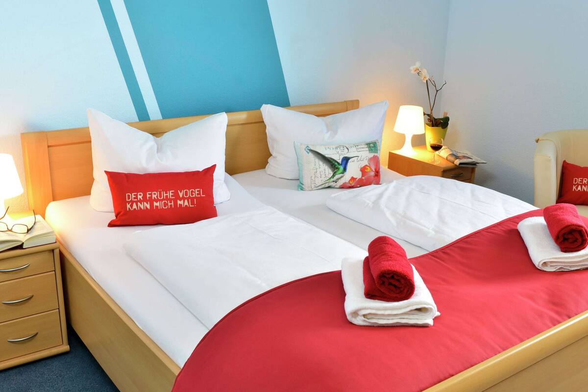 4 bedrooms, individually furnished, bed sheets