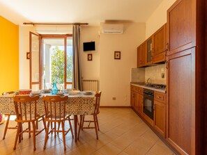 Appartement Classique, 3 chambres | Restauration