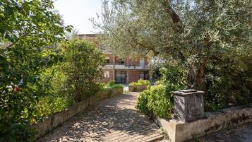 Comfort Apartment, 3 Bedrooms | Reception