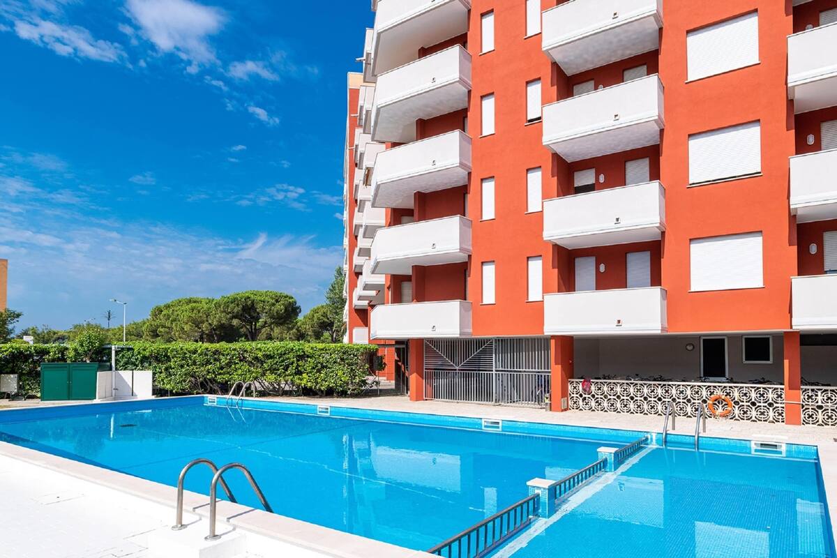 Classic House, 1 Bedroom | Pool | Indoor pool, outdoor pool