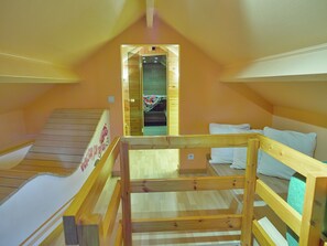 Classic House, 3 Bedrooms | Rawatan Spa