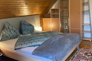 3 chambres, ameublement personnalisé, draps fournis