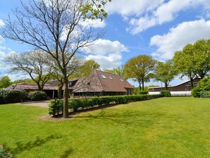 Garden - Atmospheric Country House in Asten on a Golf Course (Heusden Gem Asten)