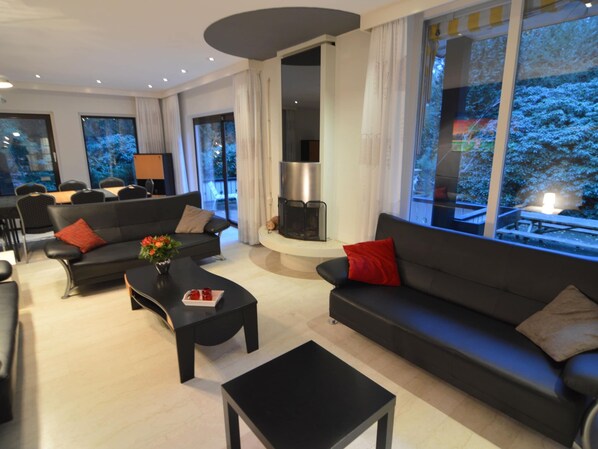 Classic Villa, 6 Bedrooms | Living room | Fireplace, DVD player - Quaint Villa in Doornspijk With Swimming Pool (Doornspijk)