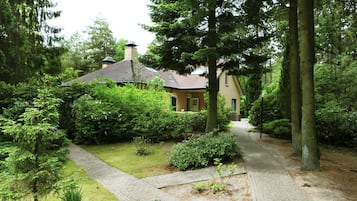 Comfort Villa, Multiple Bedrooms | Exterior