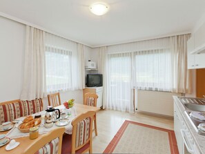 Appartement Confort, 4 chambres | Restauration