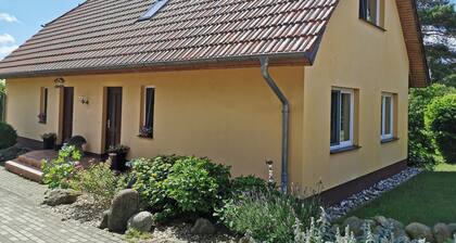Spacious Appartment in Wilhelmshof Near Lake