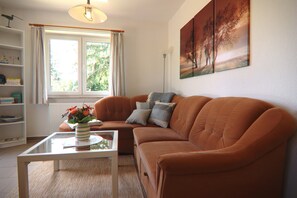 Căn hộ Elite, 2 phòng ngủ | Phòng khách