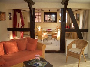 Comfort Apartment, 3 Bedrooms | Living room | DVD player - Cozy Apartment in Lowensen Lower Saxony With Private Terrace (Bad Pyrmont)