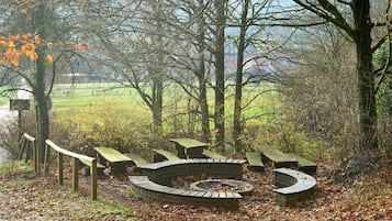 Classic-Apartment, 2 Schlafzimmer | Blick von der Unterkunft