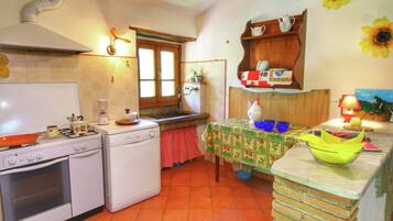 Maison Classique, 5 chambres | Cuisine privée | Réfrigérateur, four, plaque de cuisson, lave-vaisselle