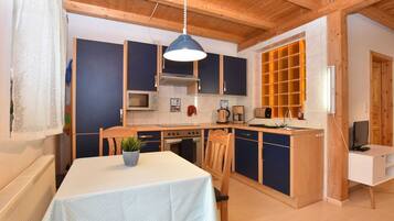 Classic Apartment, 1 Bedroom | Private kitchen | Fridge, microwave, oven, dishwasher