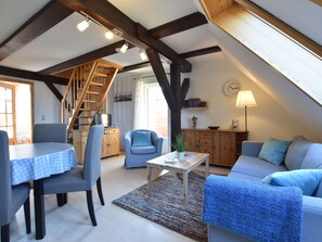 Comfort Apartment, 2 Bedrooms | Living room - Cozy Apartment in Rerik With Sea Near (Rerik)